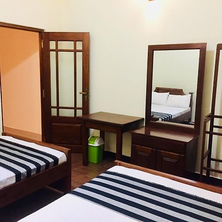 Sweet Home Tourist Rest, Cooking Classes & Tours อนุราธปุระ ภายนอก รูปภาพ