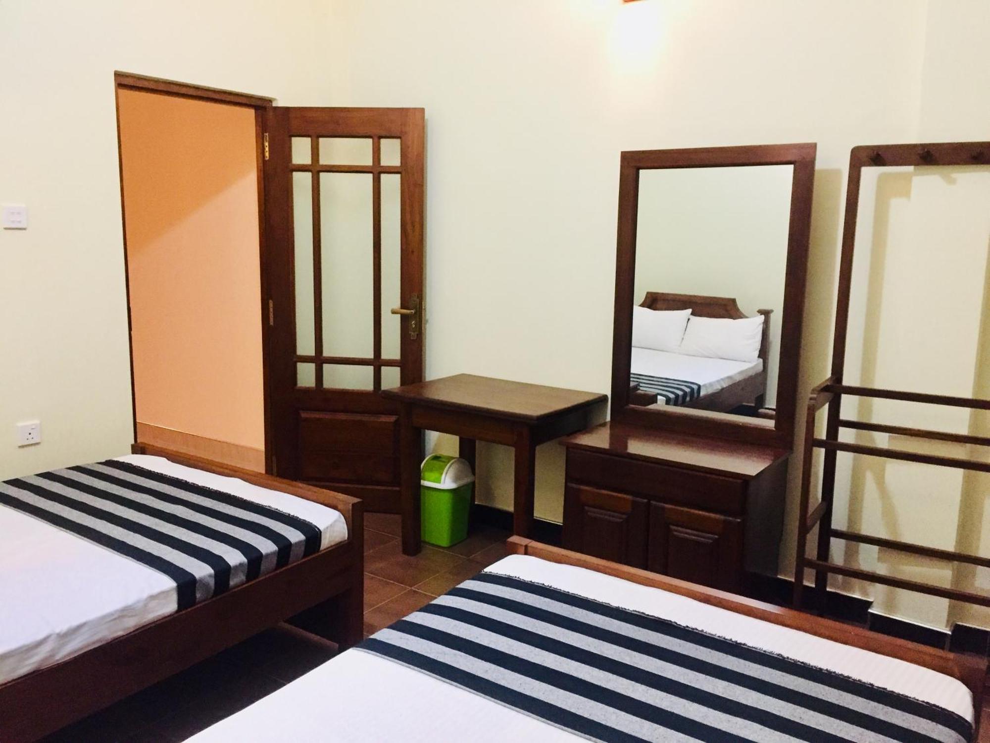 Sweet Home Tourist Rest, Cooking Classes & Tours อนุราธปุระ ภายนอก รูปภาพ