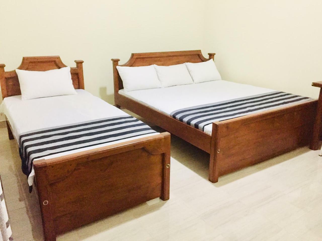 Sweet Home Tourist Rest, Cooking Classes & Tours อนุราธปุระ ภายนอก รูปภาพ