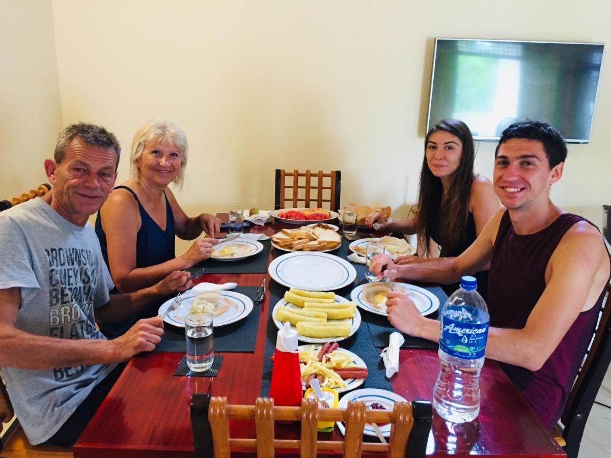 Sweet Home Tourist Rest, Cooking Classes & Tours อนุราธปุระ ภายนอก รูปภาพ